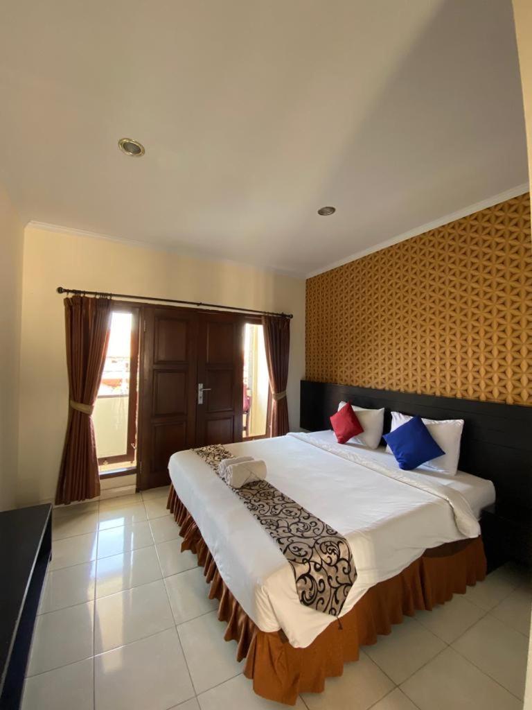 Jesens Inn II Kuta Lombok Exterior foto