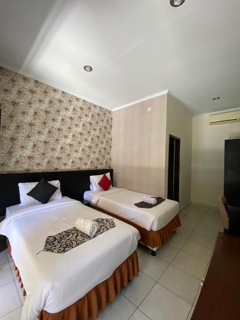Jesens Inn II Kuta Lombok Exterior foto